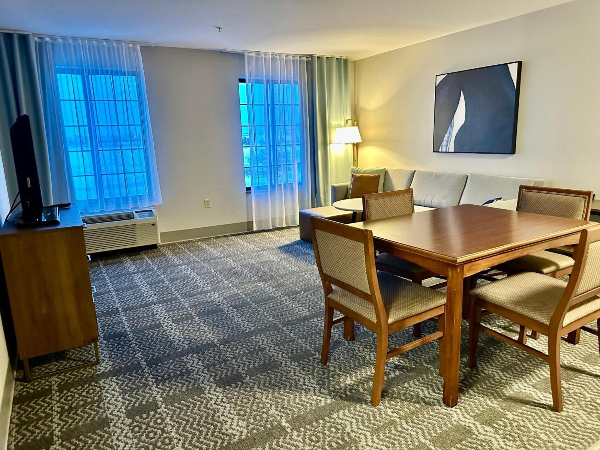 Staybridge Suites Milwaukee West-Oconomowoc By Ihg Exterior foto